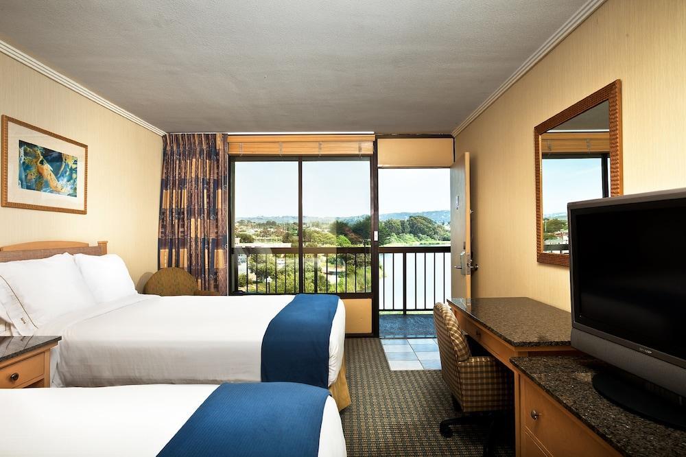 Holiday Inn Express At Monterey Bay By Ihg Seaside Eksteriør billede