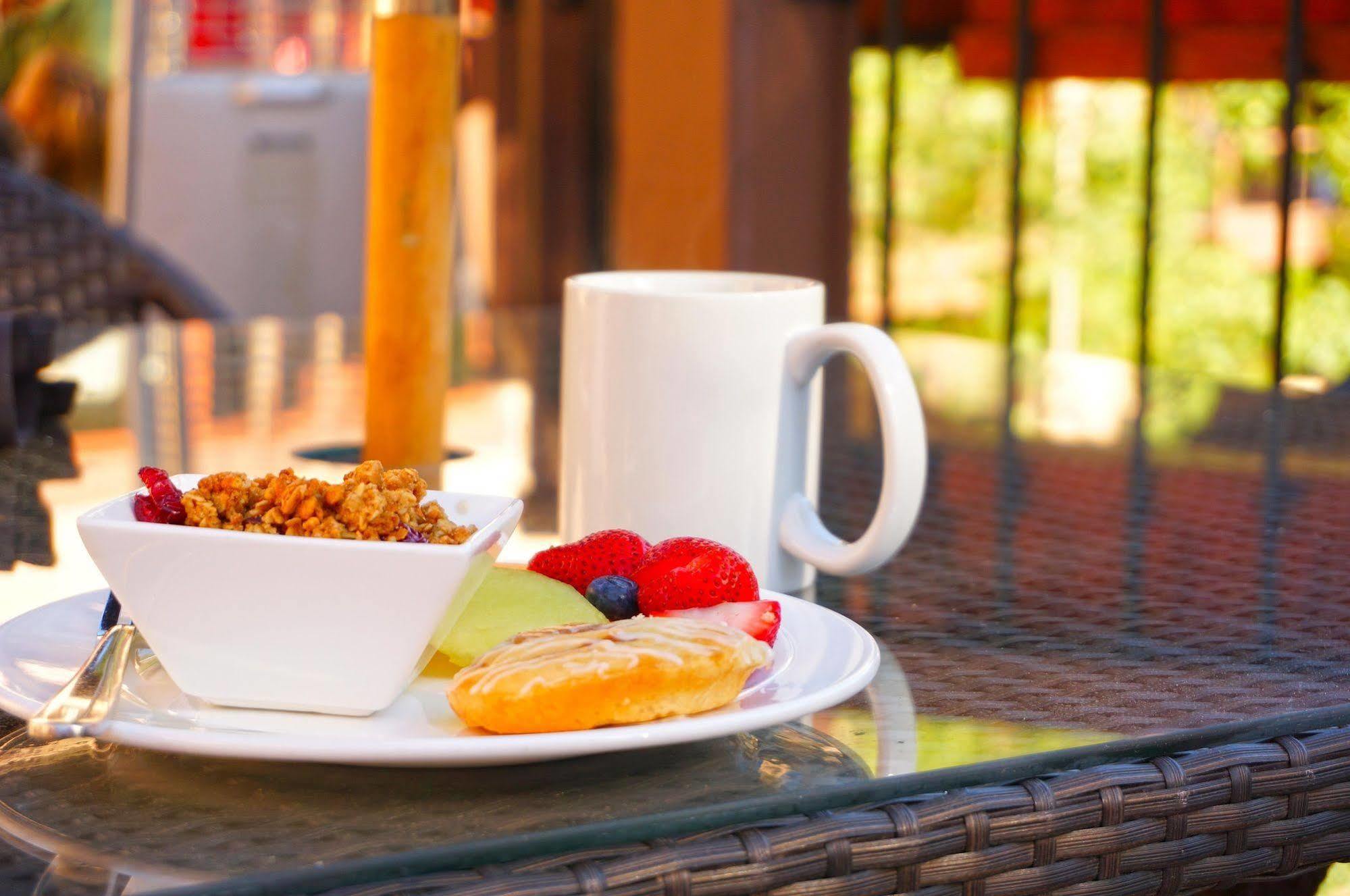 Holiday Inn Express At Monterey Bay By Ihg Seaside Eksteriør billede